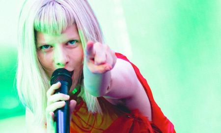 AURORA ขึ้นโชว์เพลง Limousine ร่วมกับ BMTH ในงาน Summer Sonic ที่ญี่ปุ่น